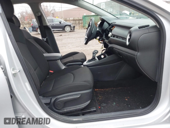 2019 Kia Forte LXS with VIN 3KPF24AD9KE091826, listed as a IAAI auction lot 41124474 with 50,211 mi miles and . Bid and sale history available at carsss.com. Image 5.