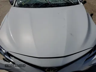 2024 Toyota Camry LE z VIN 4T1C11AK0RU197821, wystawiony jako Copart lot #52981825 z przebiegiem 35 396 mil mil oraz Szkody całkowita. Historia ofert i sprzedaży dostępna na DreamBid. Obrazek 11.