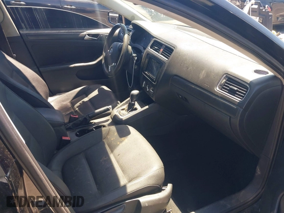 2011 Volkswagen Jetta SE with VIN 3VWDZ7AJ0BM372281, listed as a IAAI auction lot 42637020 with 194,195 mi miles and . Bid and sale history available at DreamBid. Image 5.