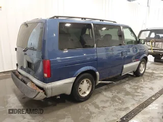 1997 Chevrolet Astro with VIN 1GNEL19W7VB159983, listed as a IAAI auction lot 41361140 with 227,087 mi miles. Bid and sale history available at carsss.com. Image 4.