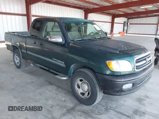 2000 Toyota Tundra SR5 with VIN 5TBRT3413YS013359, listed as a IAAI auction lot 41706319 with 275,279 mi miles and . Bid and sale history available at carsss.com. Image 1.