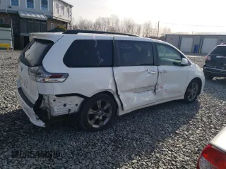 2014 Toyota Sienna SE with VIN 5TDXK3DCXES498422, listed as a Copart auction lot 51060775 with 131,541 mi miles and Clean Title. Bid and sale history available at DreamBid. Image 3.