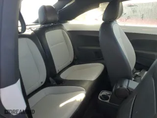 2018 Volkswagen Beetle SE with VIN 3VWJD7AT9JM728177, listed as a Copart auction lot 42438515 with 0 mi miles and Salvage Title. Bid and sale history available at carsss.com. Image 11.