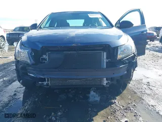 2014 Chevrolet Cruze LS with VIN 1G1PB5SH6E7325770, listed as a IAAI auction lot 41696037 with 114,931 mi miles. Bid and sale history available at carsss.com. Image 6.
