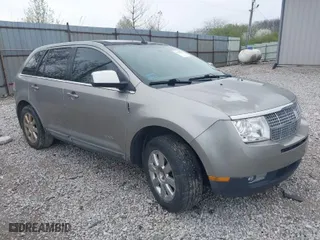 2008 Lincoln MKX with VIN 2LMDU68C58BJ13850, listed as a IAAI auction lot 41950981 with 210,463 mi miles. Bid and sale history available at carsss.com. Image 1.