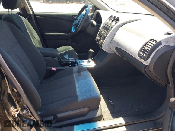 2010 Nissan Altima 2.5 SL with VIN 1N4AL2AP8AC146641, listed as a IAAI auction lot 42061714 with 88,858 mi miles. Bid and sale history available at carsss.com. Image 5.