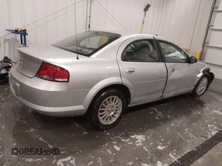 2005 Chrysler Sebring Touring z VIN 1C3EL56R85N579978, wystawiony jako IAAI lot #42201586 z przebiegiem 109 591 mil mil oraz . Historia ofert i sprzedaży dostępna na DreamBid. Obrazek 4.