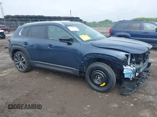 2025 Mazda CX-50 S Premium Plus z VIN 7MMVABEM6SN359577, wystawiony jako IAAI lot #42387777 z przebiegiem 258 mil mil oraz . Historia ofert i sprzedaży dostępna na DreamBid. Obrazek 1.
