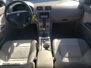 2005 Volvo V50 with VIN YV1MW390452052760, listed as a Copart auction lot 77257134 with 121,335 mi miles and Clean Title. Bid and sale history available at carsss.com. Image 8.