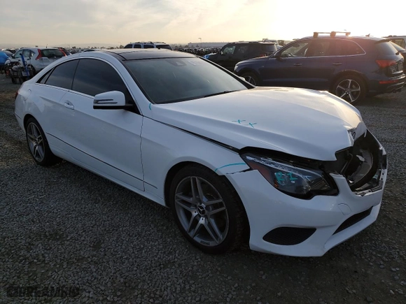 2014 Mercedes-Benz E-Class E 350 with VIN WDDKJ8JBXEF264163, listed as a Copart auction lot 45166355 with 72,992 mi miles and Salvage Title. Bid and sale history available at carsss.com. Image 4.