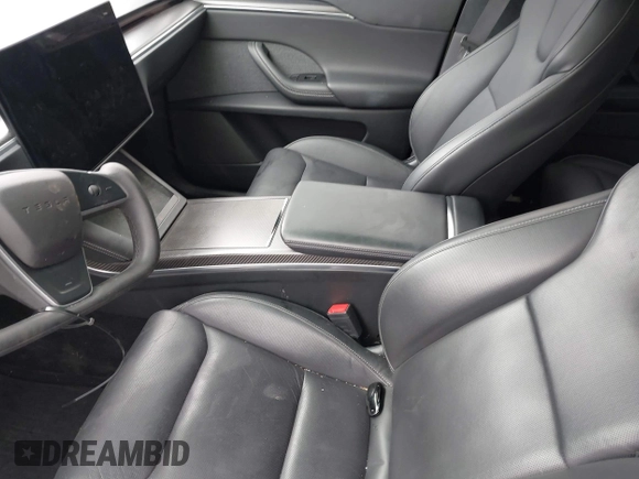 2022 Tesla Model X Plaid z VIN 7SAXCBE67NF339557, wystawiony jako IAAI lot #41825360 z przebiegiem 70 mil mil oraz . Historia ofert i sprzedaży dostępna na DreamBid. Obrazek 5.