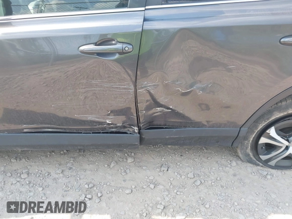 2017 Toyota RAV4 LE с VIN JTMBFREV2HJ701869, выставлен на аукционе IAAI как лот 42422409 с пробегом 98 769 миль миль и . История ставок и продаж доступна на DreamBid. Изображение 17.