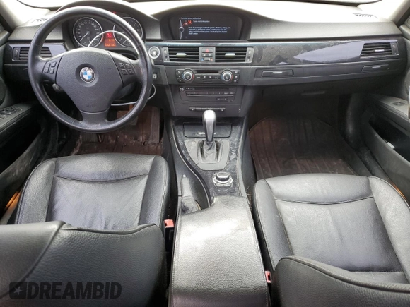 2009 BMW 3 Series 328i xDrive z VIN WBAPK73539A454076, wystawiony jako Copart lot #49962565 z przebiegiem 319 544 mil mil oraz Czysty tytuł • Clean title. Historia ofert i sprzedaży dostępna na DreamBid. Obrazek 8.