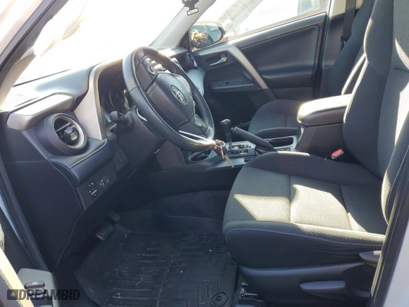 2018 Toyota RAV4 XLE with VIN 2T3WFREV8JW475121, listed as a Copart auction lot 45750735 with 68,909 mi miles and Salvage Title. Bid and sale history available at carsss.com. Image 7.