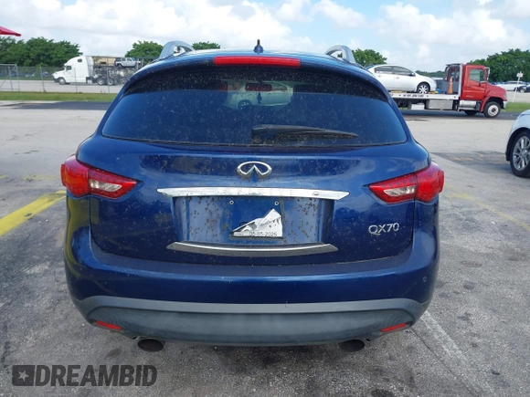 2015 Infiniti QX70 с VIN JN8CS1MU2FM380734, выставлен на аукционе IAAI как лот 42723003 с пробегом 175 469 миль миль и . История ставок и продаж доступна на DreamBid. Изображение 16.