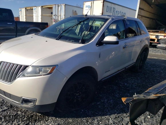 2012 Lincoln MKX with VIN 2LMDJ8JKXCBL11127, listed as a Copart auction lot 46122725 with Not Provided miles and Salvage Title. Bid and sale history available at DreamBid. Image 1.