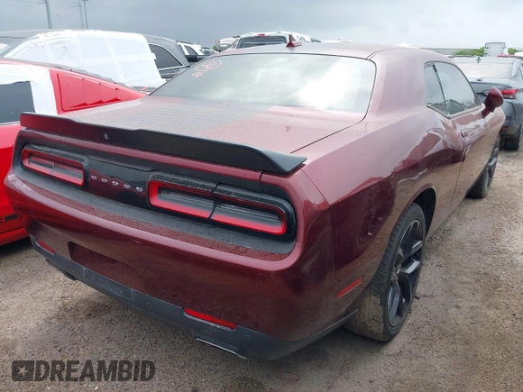2019 Dodge Challenger SXT z VIN 2C3CDZAGXKH632914, wystawiony jako IAAI lot #42218764 z przebiegiem Nie podano mil oraz . Historia ofert i sprzedaży dostępna na DreamBid. Obrazek 4.