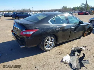 2011 Nissan Maxima 3.5 SV with VIN 1N4AA5AP4BC859562, listed as a IAAI auction lot 41355442 with 186,543 mi miles. Bid and sale history available at carsss.com. Image 4.