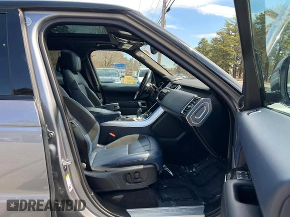 2021 Land Rover Range Rover Sport HSE Dynamic with VIN SALWR2SE7MA770385, listed as a Copart auction lot 61390005 with 128,420 mi miles and Clean title. Bid and sale history available at DreamBid. Image 5.