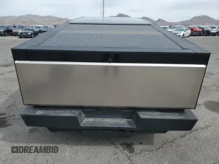 2024 Tesla Cybertruck с VIN 7G2CEHEDXRA056495, выставлен на аукционе Copart как лот 50212135 с пробегом 5 280 миль миль и Списание • Salvage title. История ставок и продаж доступна на DreamBid. Изображение 6.