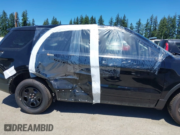 2016 Ford Police Interceptor Utility z VIN 1FM5K8AR7GGA78025, wystawiony jako IAAI lot #42454643 z przebiegiem 118 536 mil mil oraz . Historia ofert i sprzedaży dostępna na DreamBid. Obrazek 22.