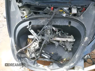 2020 Tesla Model 3 Long Range z VIN 5YJ3E1EB5LF710788, wystawiony jako IAAI lot #42020503 z przebiegiem 76 606 mil mil oraz . Historia ofert i sprzedaży dostępna na DreamBid. Obrazek 10.