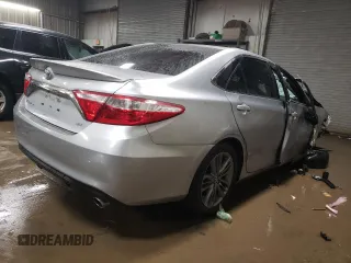 2017 Toyota Camry XLE with VIN 4T1BF1FK1HU352381, listed as a Copart auction lot 84551574 with 40,663 mi miles and Salvage Title. Bid and sale history available at DreamBid. Image 3.