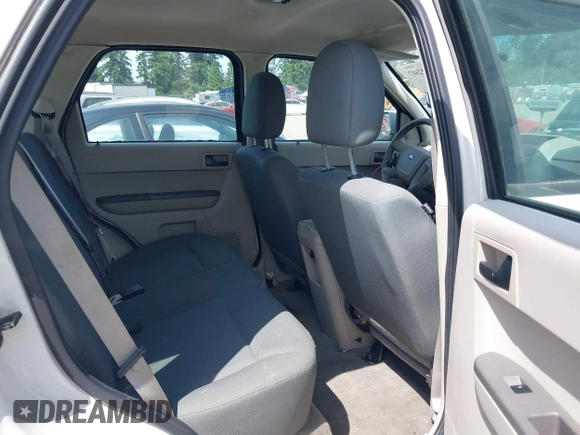 2010 Ford Escape XLS с VIN 1FMCU0C76AKB61657, выставлен на аукционе IAAI как лот 42489207 с пробегом 156 983 миль миль и . История ставок и продаж доступна на DreamBid. Изображение 8.