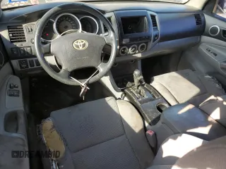 2008 Toyota Tacoma PreRunner with VIN 5TETU62N08Z553434, listed as a Copart auction lot 85938224 with 304,958 mi miles and Clean Title. Bid and sale history available at DreamBid. Image 8.