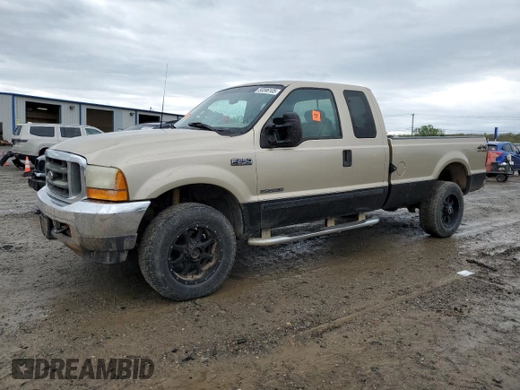 2001 Ford Super Duty F-250 XL with VIN 1FTNX21F81EB37823, listed as a Copart auction lot 50396105 with 272,373 mi miles and Salvage Title. Bid and sale history available at carsss.com. Image 1.