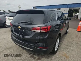 2022 Chevrolet Equinox LT z VIN 2GNAXKEV6N6147980, wystawiony jako IAAI lot #42511210 z przebiegiem 80 850 mil mil oraz . Historia ofert i sprzedaży dostępna na DreamBid. Obrazek 18.