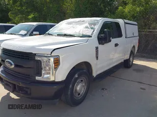 2018 Ford F-250 XL с VIN 1FT7X2A69JEB53733, выставлен на аукционе IAAI как лот 42692823 с пробегом 111 793 миль миль и . История ставок и продаж доступна на DreamBid. Изображение 17.
