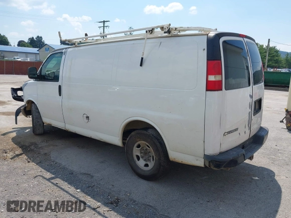 2007 Chevrolet Express Cargo with VIN 1GCGG25V371218321, listed as a IAAI auction lot 42638327 with Not provided miles and . Bid and sale history available at DreamBid. Image 3.