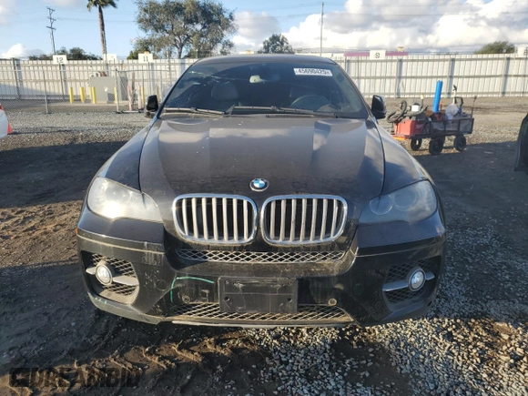 2011 BMW X6 50i with VIN 5UXFG8C56BLZ96125, listed as a Copart auction lot 45690425 with 69,732 mi miles and Salvage Title. Bid and sale history available at carsss.com. Image 5.