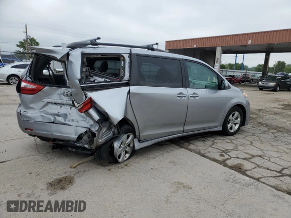 2018 Toyota Sienna LE Auto Access Seat with VIN 5TDKZ3DC8JS901748, listed as a Copart auction lot 58890095 with 99,162 mi miles and Salvage title. Bid and sale history available at DreamBid. Image 3.