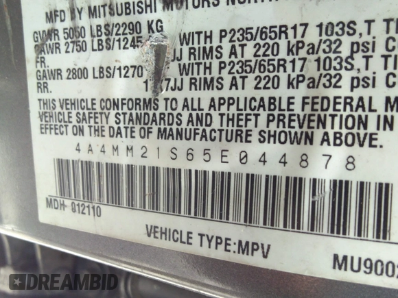 2005 Mitsubishi Endeavor LS with VIN 4A4MM21S65E044878, listed as a IAAI auction lot 40503526 with 186,503 mi miles. Bid and sale history available at carsss.com. Image 9.