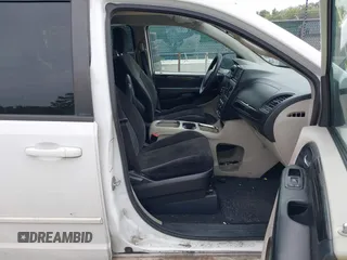 2014 Dodge Grand Caravan SXT z VIN 2C4RDGCG2ER181905, wystawiony jako IAAI lot #42354056 z przebiegiem 224 108 mil mil oraz . Historia ofert i sprzedaży dostępna na DreamBid. Obrazek 5.