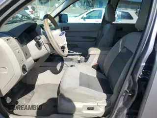 2008 Ford Escape XLT z VIN 1FMCU03158KA50345, wystawiony jako Copart lot #57349735 z przebiegiem 195 316 mil mil oraz Szkoda całkowita • Salvage title. Historia ofert i sprzedaży dostępna na DreamBid. Obrazek 7.
