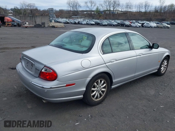 2001 Jaguar S-Type with VIN SAJDA01PX1GM01530, listed as a IAAI auction lot 41930674 with 124,963 mi miles and . Bid and sale history available at DreamBid. Image 4.