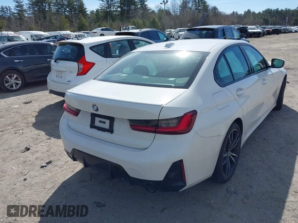 2024 BMW 3 Series 330i xDrive with VIN 3MW89FF04R8E73192, listed as a IAAI auction lot 41781977 with 4,124 mi miles. Bid and sale history available at carsss.com. Image 4.