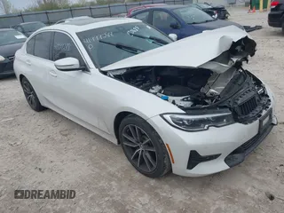 2021 BMW 3 Series 330i xDrive z VIN 3MW5R7J00M8C20685, wystawiony jako IAAI lot #41999288 z przebiegiem 24 711 mil mil oraz . Historia ofert i sprzedaży dostępna na DreamBid. Obrazek 1.