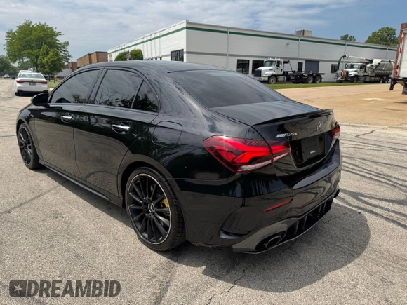 2021 Mercedes-Benz A 35 AMG z VIN W1K3G5BB2MJ266503, wystawiony jako Copart lot #61243205 z przebiegiem 66 611 mil mil oraz Czysty tytuł • Clean title. Historia ofert i sprzedaży dostępna na DreamBid. Obrazek 3.