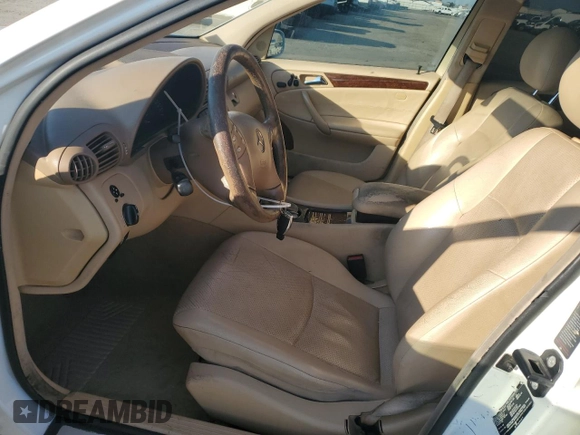 2002 Mercedes-Benz C 230/260/280/320 with VIN WDBRF64J42F196373, listed as a Copart auction lot 88166025 with 147,986 mi miles and Salvage Title. Bid and sale history available at DreamBid. Image 7.