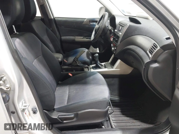2010 Subaru Forester 2.5X Premium with VIN JF2SH6CC0AG901423, listed as a IAAI auction lot 41341467 with 119,109 mi miles. Bid and sale history available at carsss.com. Image 5.