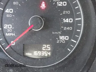 2009 Audi A3 z VIN WAUHE78P19A024245, wystawiony jako IAAI lot #41972426 z przebiegiem 169 354 mil mil oraz . Historia ofert i sprzedaży dostępna na DreamBid. Obrazek 7.