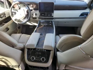 2019 Lincoln Navigator L Reserve with VIN 5LMJJ3LT2KEL14398, listed as a Copart auction lot 77455714 with 0 mi miles and Salvage Title. Bid and sale history available at carsss.com. Image 8.