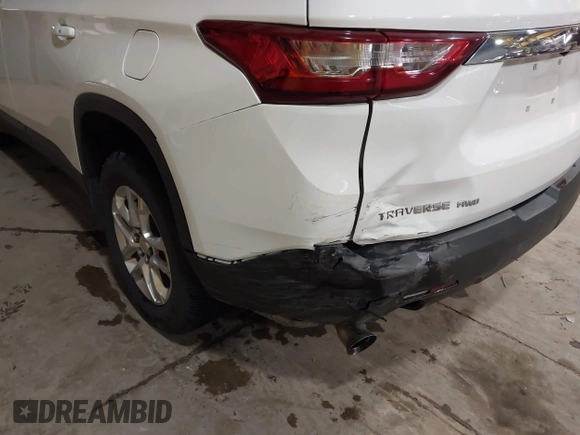 2019 Chevrolet Traverse LS with VIN 1GNEVFKW0KJ160976, listed as a IAAI auction lot 41545691 with 103,905 mi miles. Bid and sale history available at carsss.com. Image 6.