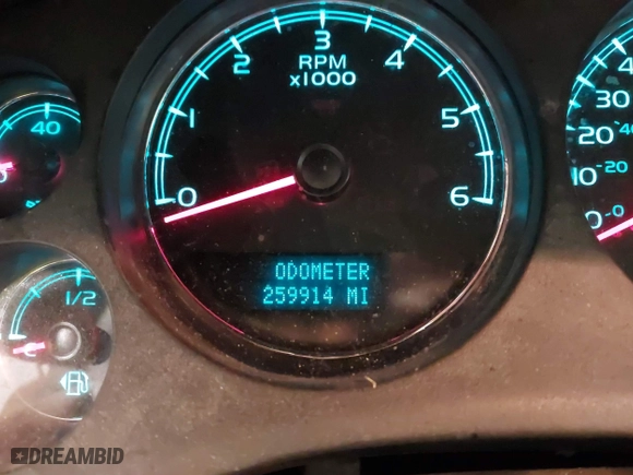 2010 Chevrolet Suburban LT with VIN 1GNUKJE37AR236296, listed as a IAAI auction lot 41654842 with 259,914 mi miles. Bid and sale history available at carsss.com. Image 15.