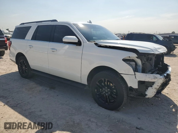 2024 Ford Expedition Max XLT z VIN 1FMJK1H8XREA21951, wystawiony jako Copart lot #45556635 z przebiegiem 8 544 mil mil oraz Szkoda całkowita • Salvage title. Historia ofert i sprzedaży dostępna na DreamBid. Obrazek 4.