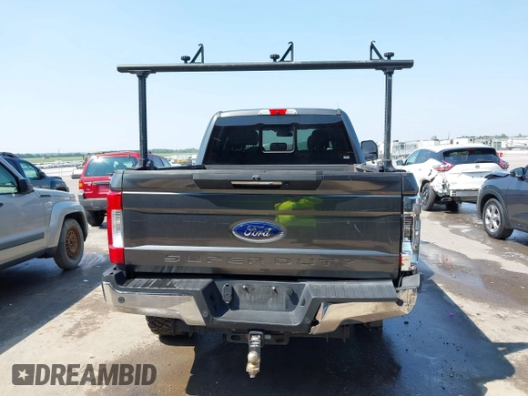 2019 Ford F-250 XL with VIN 1FT7W2BT9KED11352, listed as a IAAI auction lot 42442144 with 123,664 mi miles and . Bid and sale history available at DreamBid. Image 17.